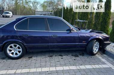 Седан BMW 5 Series 1995 в Надвірній