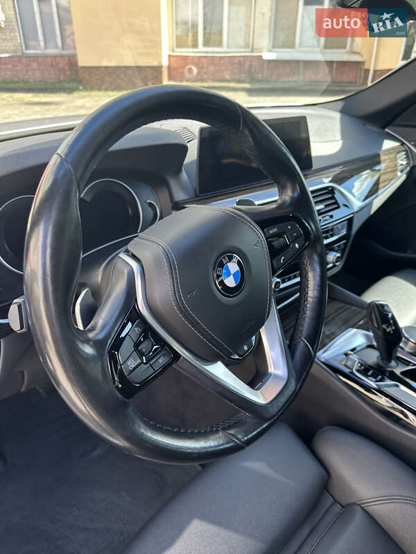 Седан BMW 5 Series 2017 в Луцке