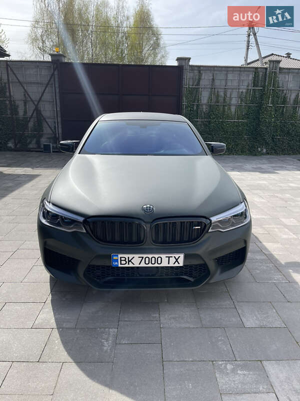 Седан BMW 5 Series 2017 в Ровно