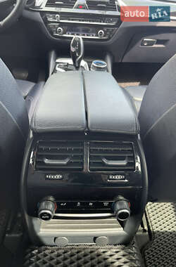 Седан BMW 5 Series 2017 в Ровно