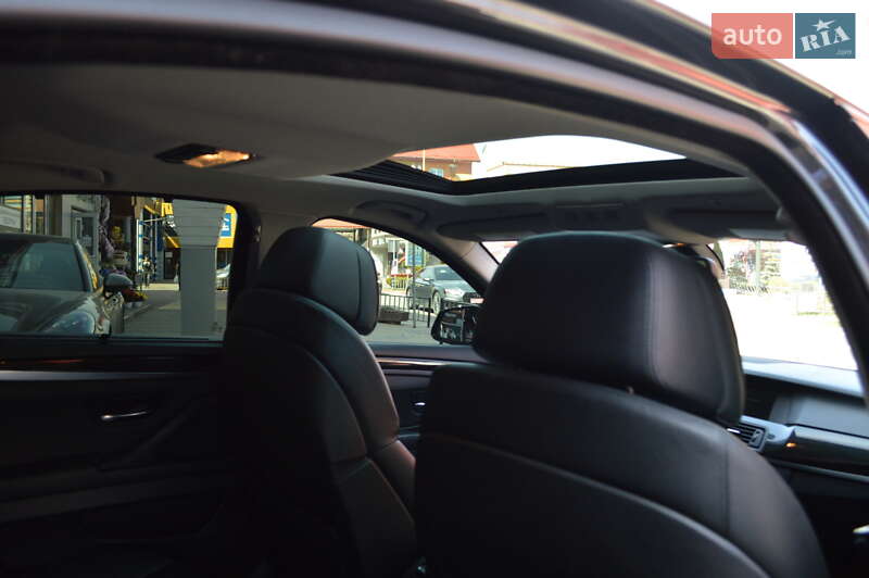Седан BMW 5 Series 2011 в Львове