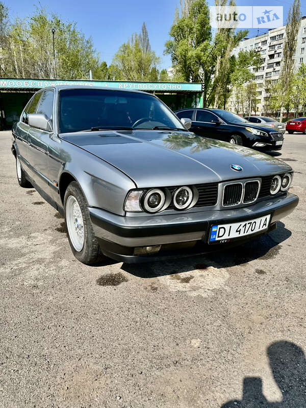 Универсал BMW 5 Series 1992 в Запорожье