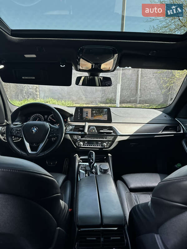 Седан BMW 5 Series 2018 в Измаиле