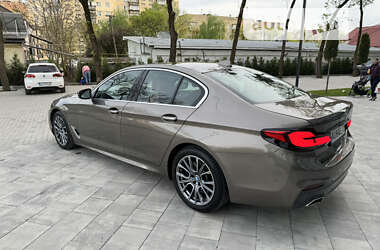 Седан BMW 5 Series 2017 в Ужгороді
