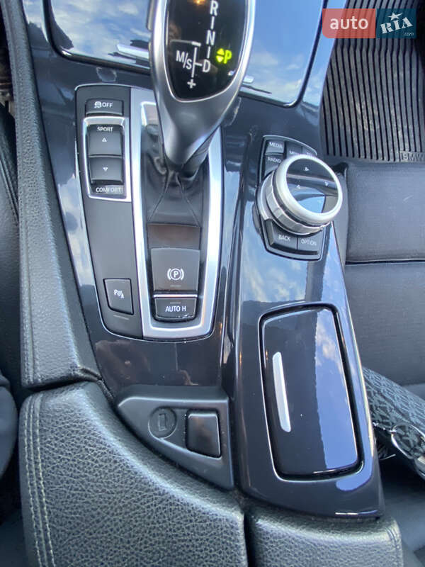 Седан BMW 5 Series 2012 в Мукачево