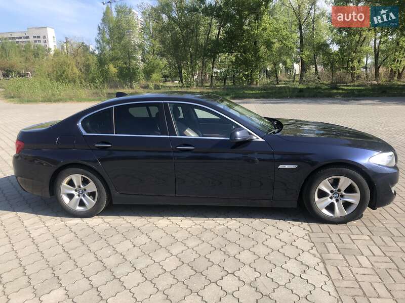 Седан BMW 5 Series 2013 в Дніпрі
