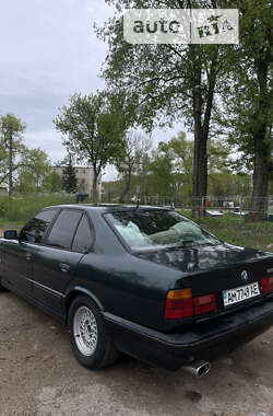 Седан BMW 5 Series 1995 в Коростене