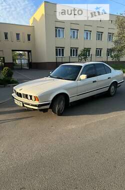 Седан BMW 5 Series 1988 в Днепре