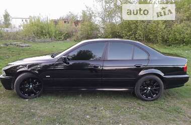 Седан BMW 5 Series 2000 в Прилуках