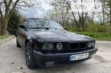 Седан BMW 5 Series 1991 в Вараше