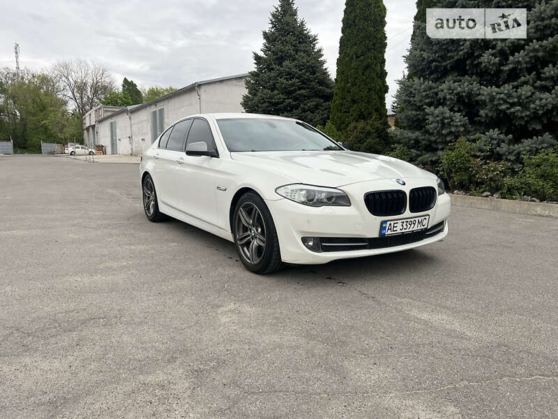 Седан BMW 5 Series 2011 в Дніпрі