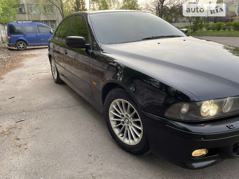 Седан BMW 5 Series 2001 в Киеве