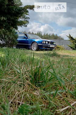 Седан BMW 5 Series 1993 в Харькове