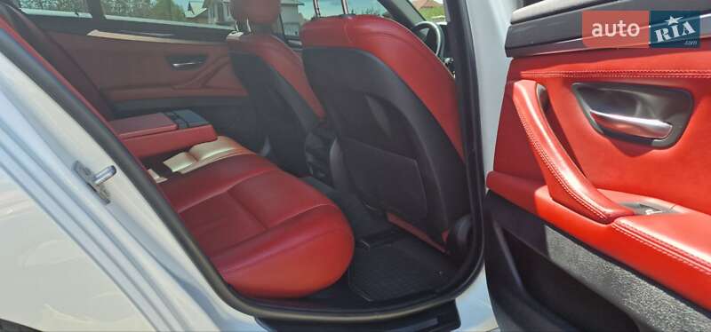 Седан BMW 5 Series 2016 в Тячеві