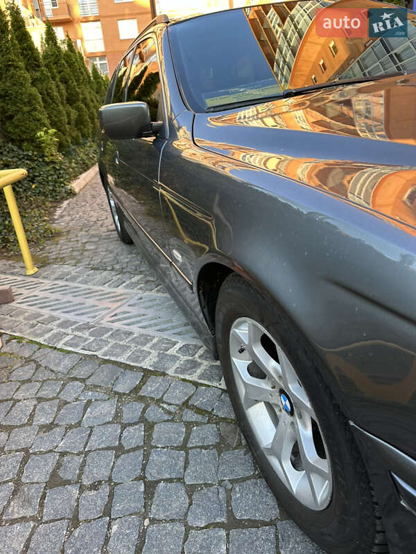 Універсал BMW 5 Series 2003 в Чернівцях