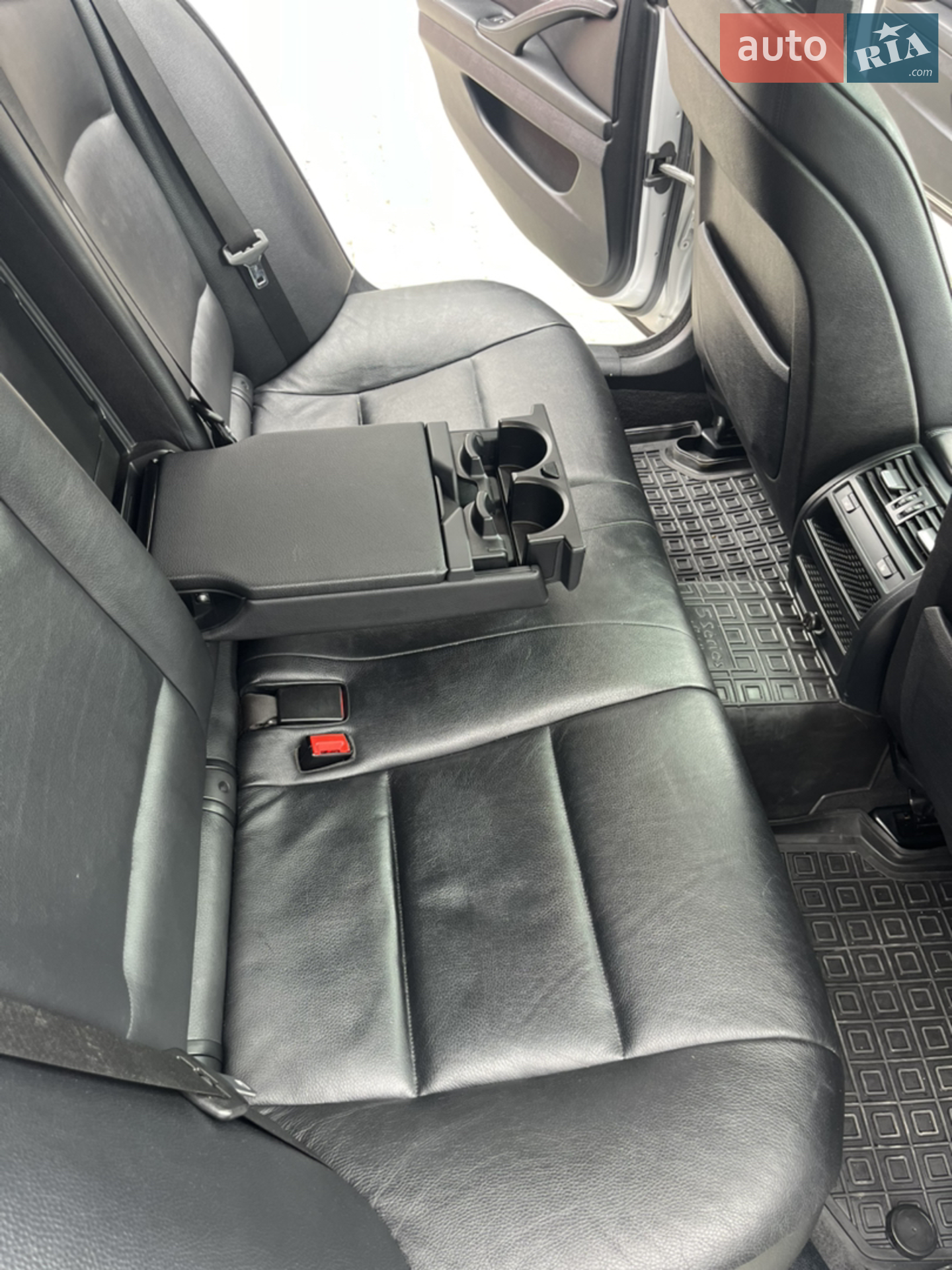 2012 BMW 5er - мініатюра 19
