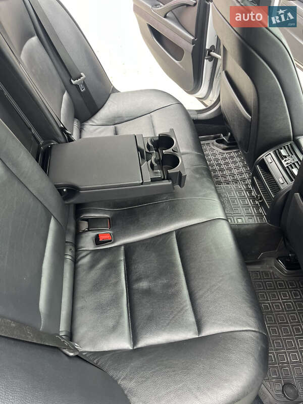 Седан BMW 5 Series 2012 в Тернополі