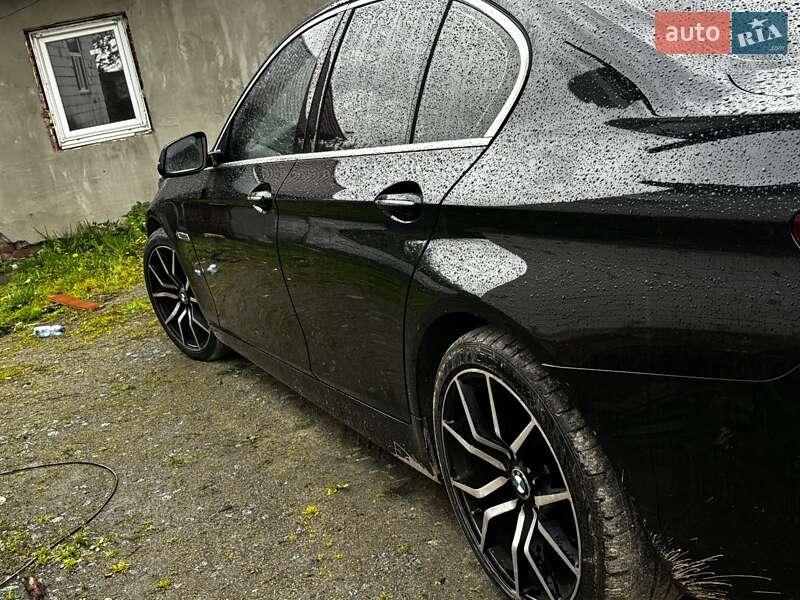 Седан BMW 5 Series 2013 в Хмельницком