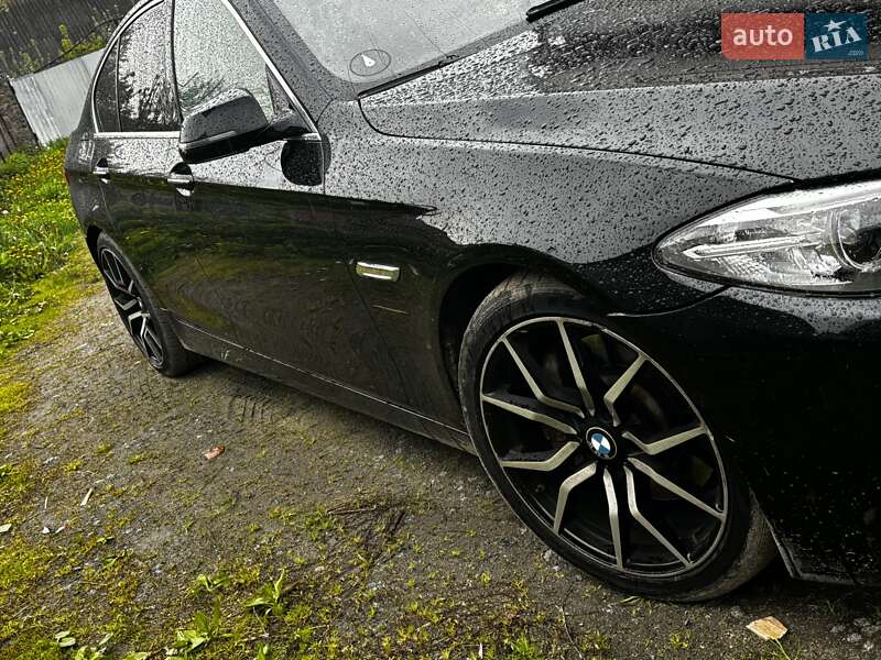 Седан BMW 5 Series 2013 в Хмельницком