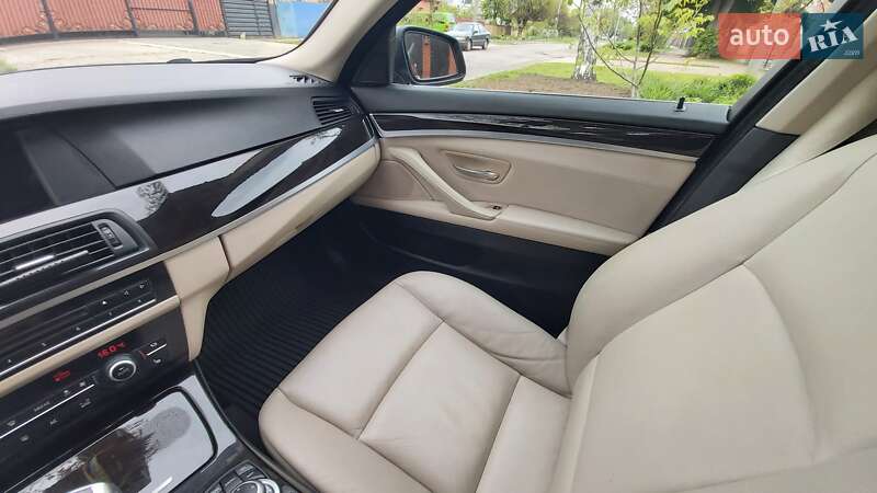 Седан BMW 5 Series 2012 в Черкасах