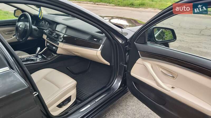 Седан BMW 5 Series 2012 в Черкасах