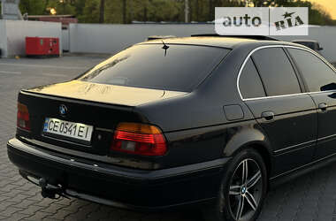 Седан BMW 5 Series 2000 в Чернівцях