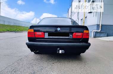 Седан BMW 5 Series 1995 в Ровно