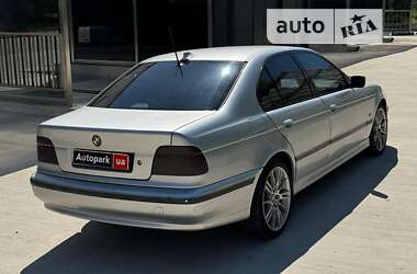 Седан BMW 5 Series 2000 в Киеве