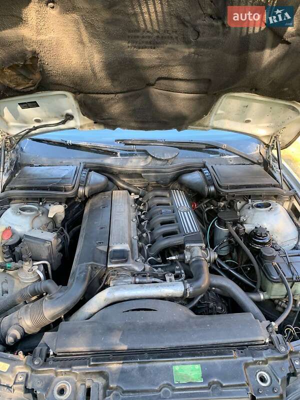 Універсал BMW 5 Series 1998 в Звягелі