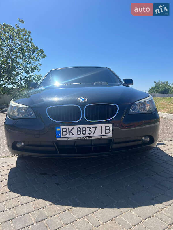 Седан BMW 5 Series 2004 в Одессе