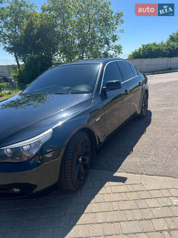 Седан BMW 5 Series 2004 в Одессе