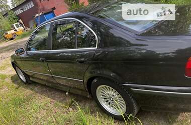 Седан BMW 5 Series 1997 в Вишневом