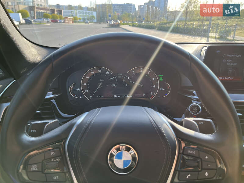 Седан BMW 5 Series 2017 в Черкасах
