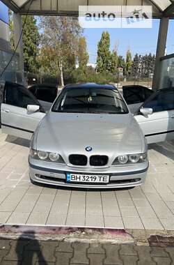 Седан BMW 5 Series 2003 в Черноморске