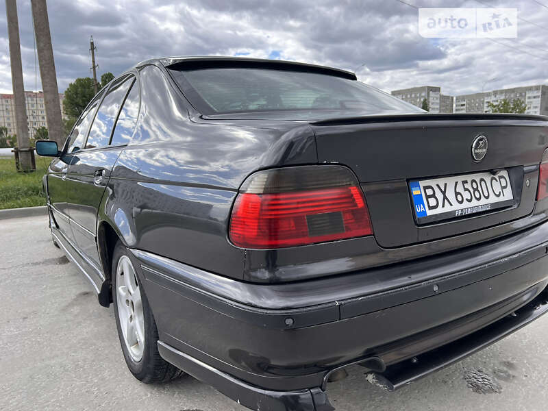 Седан BMW 5 Series 1997 в Нетешине