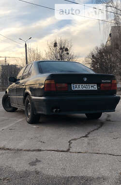 Седан BMW 5 Series 1989 в Харкові