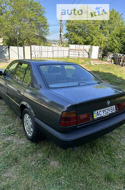 Седан BMW 5 Series 1995 в Черновцах