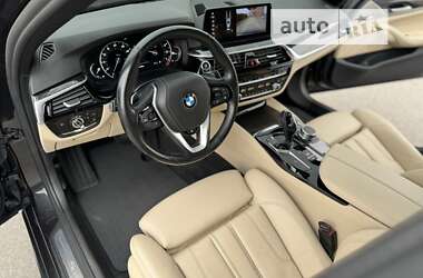 Седан BMW 5 Series 2017 в Дніпрі