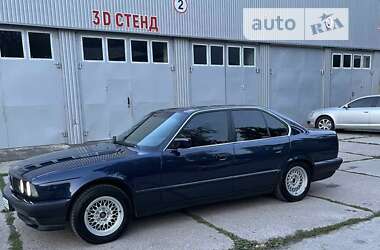 Седан BMW 5 Series 1990 в Чернігові