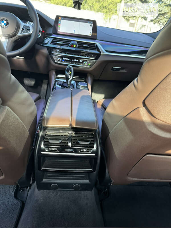 Седан BMW 5 Series 2018 в Виннице