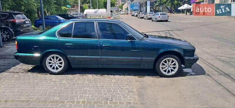 Седан BMW 5 Series 1991 в Черкасах