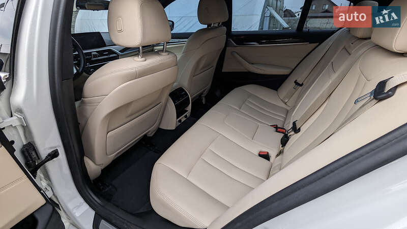 Седан BMW 5 Series 2019 в Киеве