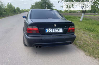 Седан BMW 5 Series 1996 в Нововолынске