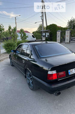 Седан BMW 5 Series 1992 в Львові