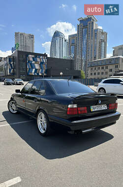 Седан BMW 5 Series 1995 в Киеве