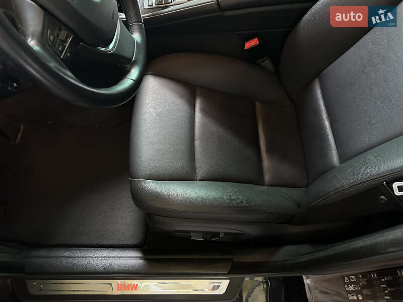 Седан BMW 5 Series 2015 в Запоріжжі