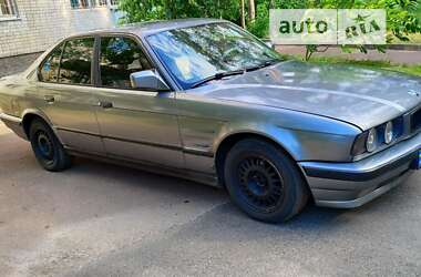 Седан BMW 5 Series 1990 в Чернігові