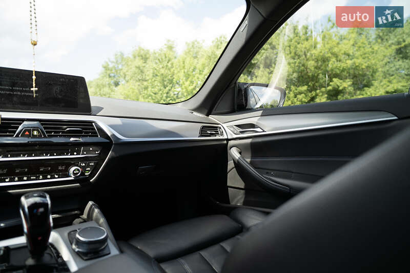 Седан BMW 5 Series 2017 в Тернополе фото 35 Седан BMW 5 Series 2017 в Тернополе