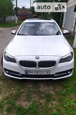 Седан BMW 5 Series 2015 в Ромнах