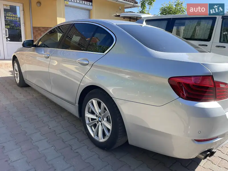 Седан BMW 5 Series 2013 в 
